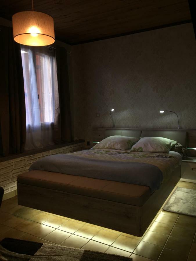 Domaine Jeanne D'Arc Bed & Breakfast Valhuon Exterior photo